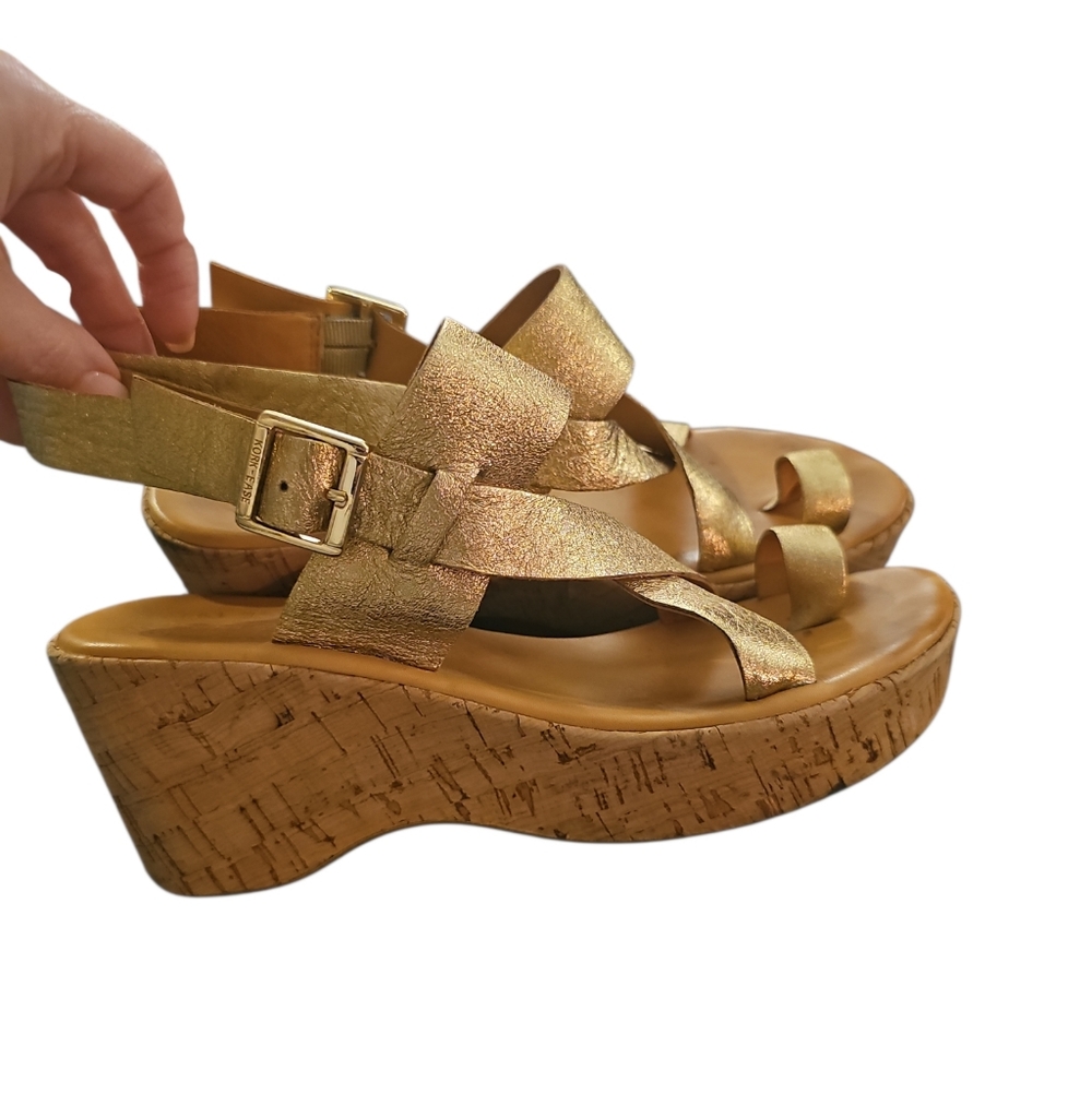 Kork Ease Metallic Gold Cork Wedge Sandals Sz 9 SH508